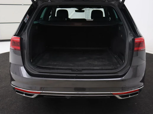 Volkswagen Passat - Afbeelding 10 van 30
