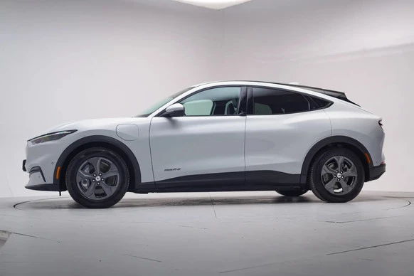 Ford Mustang Mach-E - Afbeelding 2 van 30