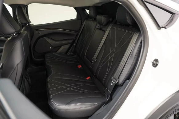 Ford Mustang Mach-E - Afbeelding 11 van 30