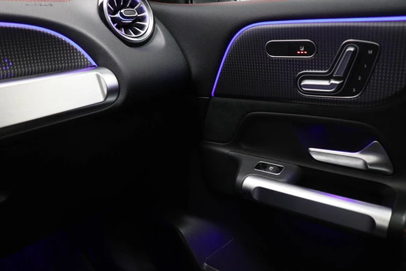 Mercedes-Benz EQB - Afbeelding 8 van 30