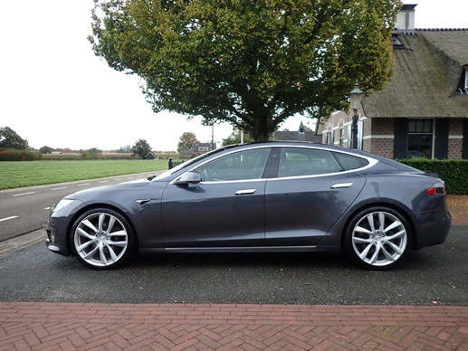 Tesla Model S - Afbeelding 6 van 30
