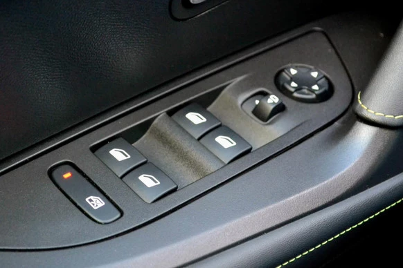 Peugeot e-2008 - Afbeelding 16 van 30