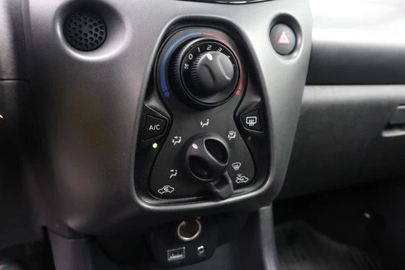 Toyota Aygo - Afbeelding 20 van 28