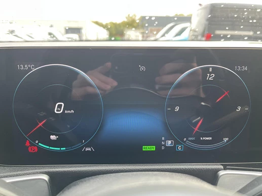 Mercedes-Benz EQB - Afbeelding 27 van 30