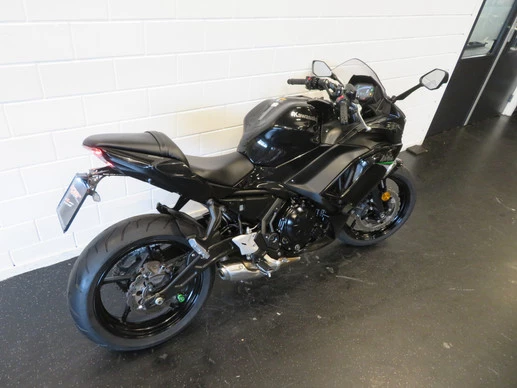 Kawasaki Ninja 650 - Afbeelding 11 van 13