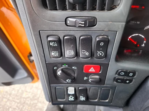 Scania P - Afbeelding 27 van 30
