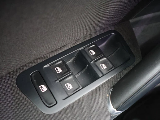 Volkswagen e-Golf - Afbeelding 25 van 30