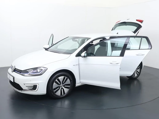 Volkswagen e-Golf - Afbeelding 28 van 30
