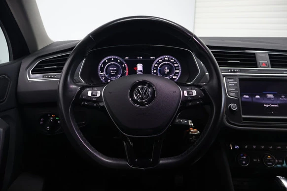 Volkswagen Tiguan - Afbeelding 10 van 30