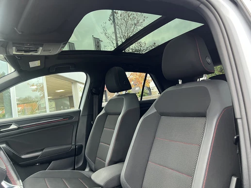 Volkswagen T-Roc - Afbeelding 23 van 30
