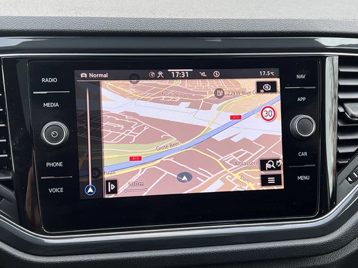 Volkswagen T-Roc - Afbeelding 25 van 30
