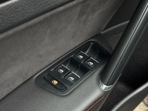 Volkswagen Golf - Afbeelding 21 van 30