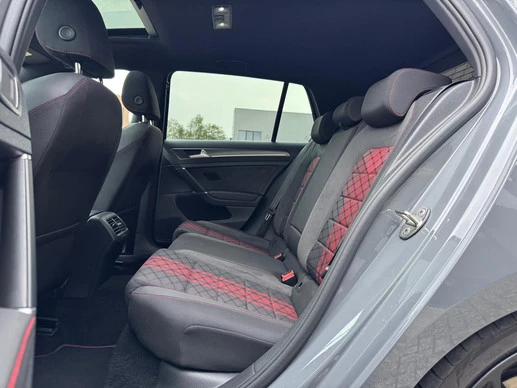 Volkswagen Golf - Afbeelding 26 van 30