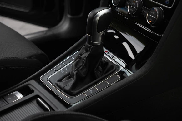 Volkswagen Golf - Afbeelding 21 van 30