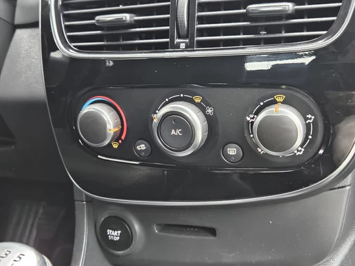 Renault Clio - Afbeelding 11 van 28