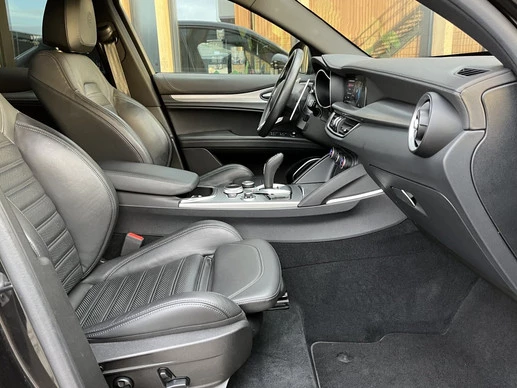 Alfa Romeo Stelvio - Afbeelding 27 van 30