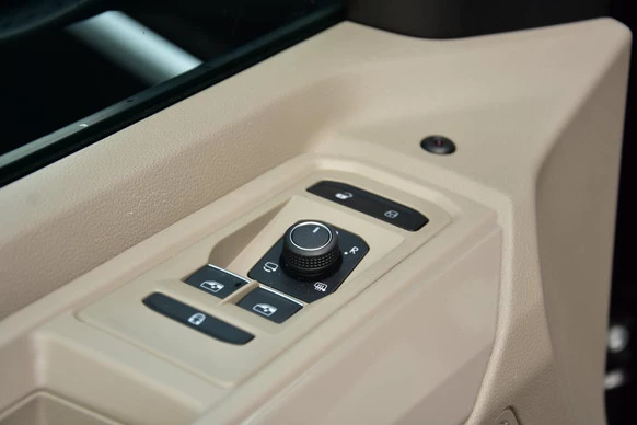 Volkswagen Multivan - Afbeelding 22 van 29