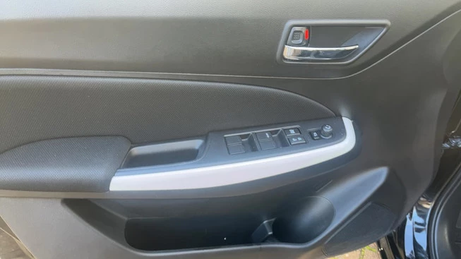 Suzuki Swift - Afbeelding 24 van 30