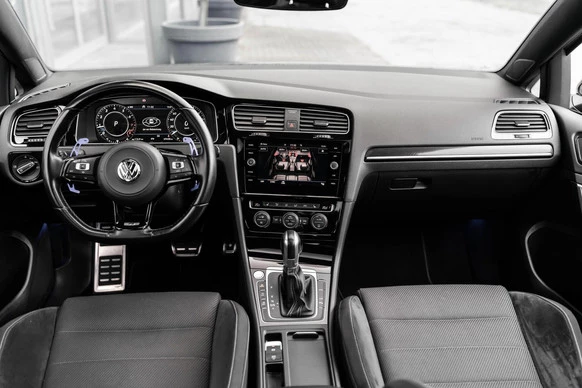 Volkswagen Golf - Afbeelding 18 van 30