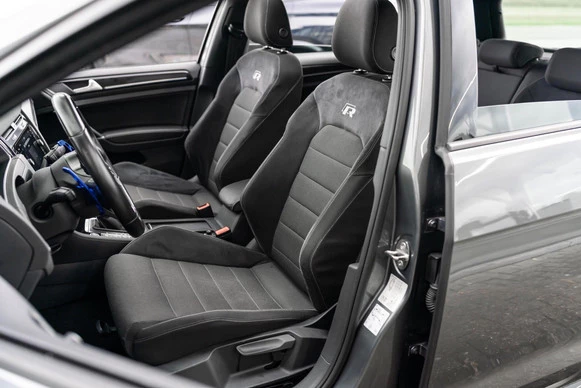 Volkswagen Golf - Afbeelding 24 van 30