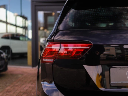 Volkswagen Tiguan - Afbeelding 18 van 30