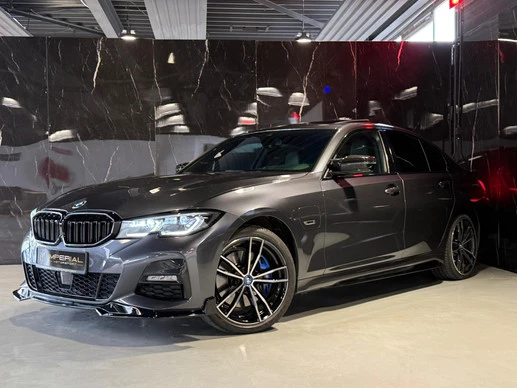 BMW 3 Serie - Afbeelding 1 van 30