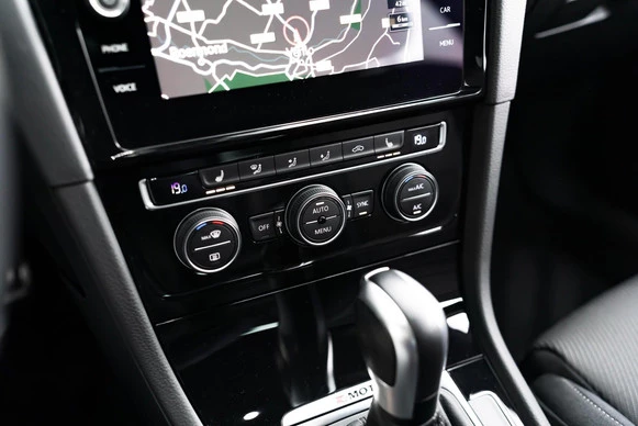 Volkswagen Golf - Afbeelding 22 van 30