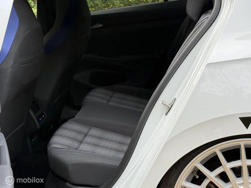 Volkswagen Golf - Afbeelding 23 van 26