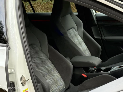 Volkswagen Golf - Afbeelding 25 van 26