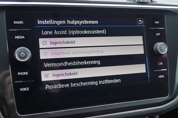 Volkswagen Tiguan - Afbeelding 17 van 30