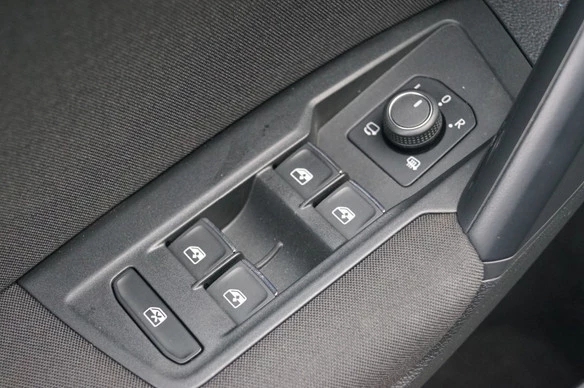 Volkswagen Tiguan - Afbeelding 27 van 30