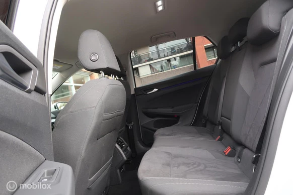 Volkswagen Golf - Afbeelding 17 van 30