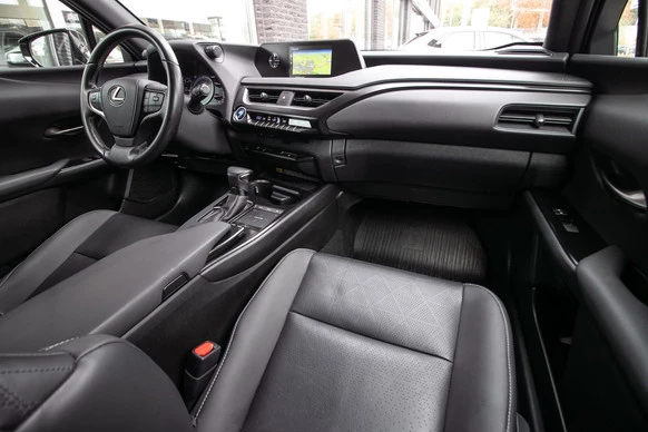 Lexus UX - Afbeelding 4 van 30
