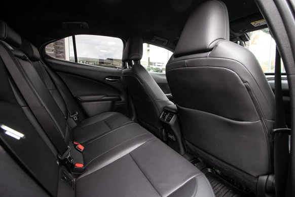Lexus UX - Afbeelding 7 van 30