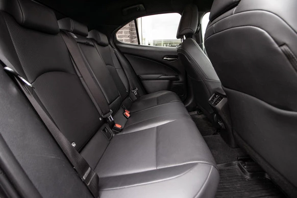 Lexus UX - Afbeelding 8 van 30