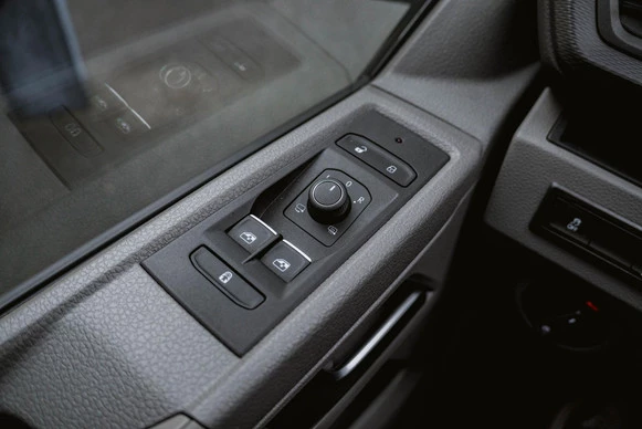 Volkswagen Caravelle - Afbeelding 25 van 30