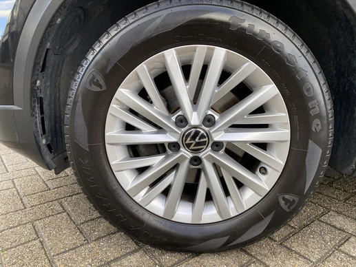 Volkswagen T-Roc - Afbeelding 13 van 30