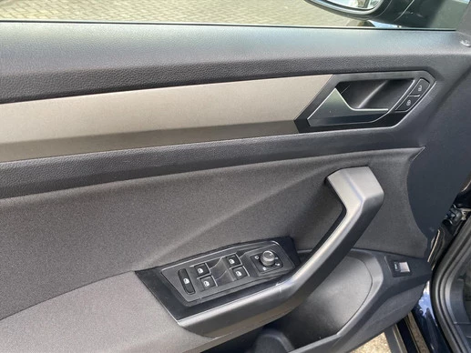 Volkswagen T-Roc - Afbeelding 16 van 30