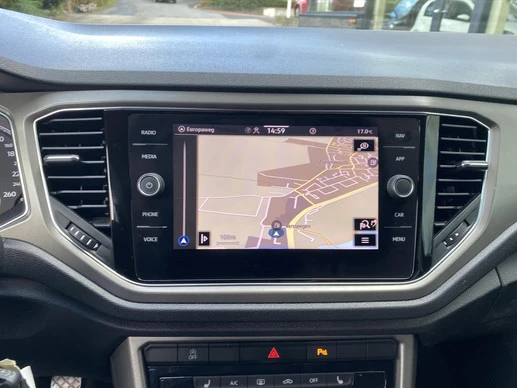 Volkswagen T-Roc - Afbeelding 22 van 30