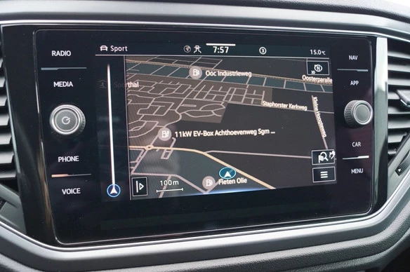 Volkswagen T-Roc - Afbeelding 17 van 30