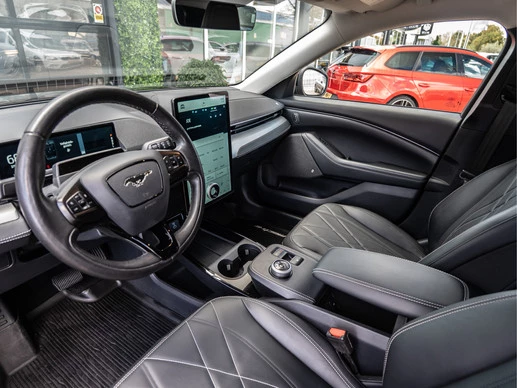 Ford Mustang Mach-E - Afbeelding 13 van 30