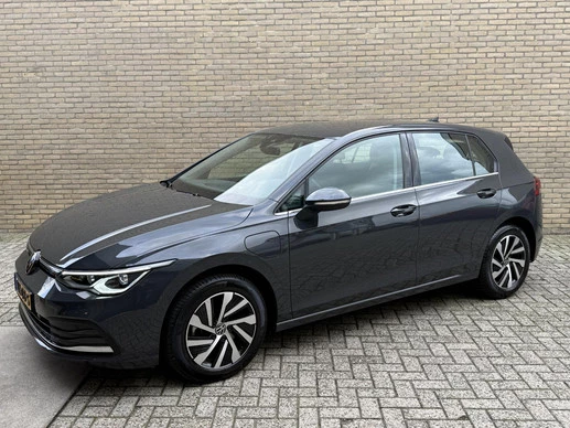 Volkswagen Golf - Afbeelding 1 van 30