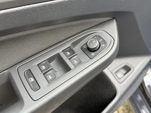 Volkswagen Golf - Afbeelding 23 van 30