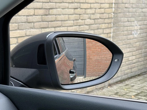 Volkswagen Golf - Afbeelding 29 van 30