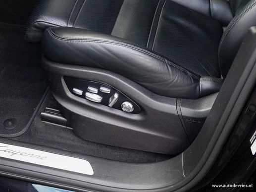 Porsche Cayenne - Afbeelding 14 van 30