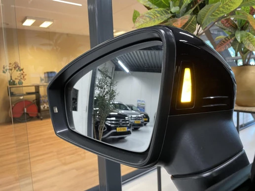 Volkswagen Tiguan - Afbeelding 10 van 30