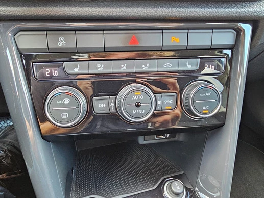 Volkswagen T-Roc - Afbeelding 17 van 30