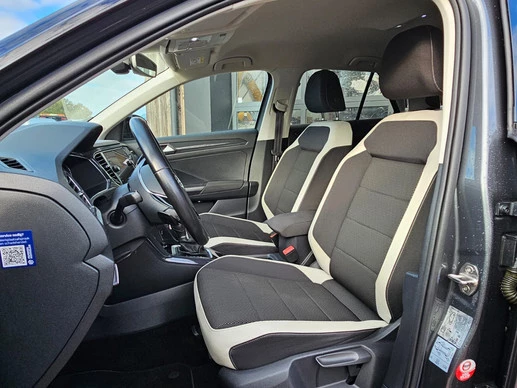 Volkswagen T-Roc - Afbeelding 28 van 30