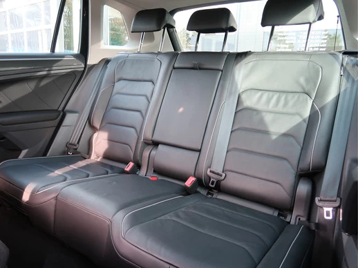 Volkswagen Tiguan - Afbeelding 17 van 30