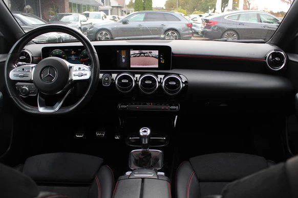 Mercedes-Benz A-Klasse - Afbeelding 2 van 28